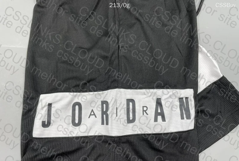 Short Jordan 3