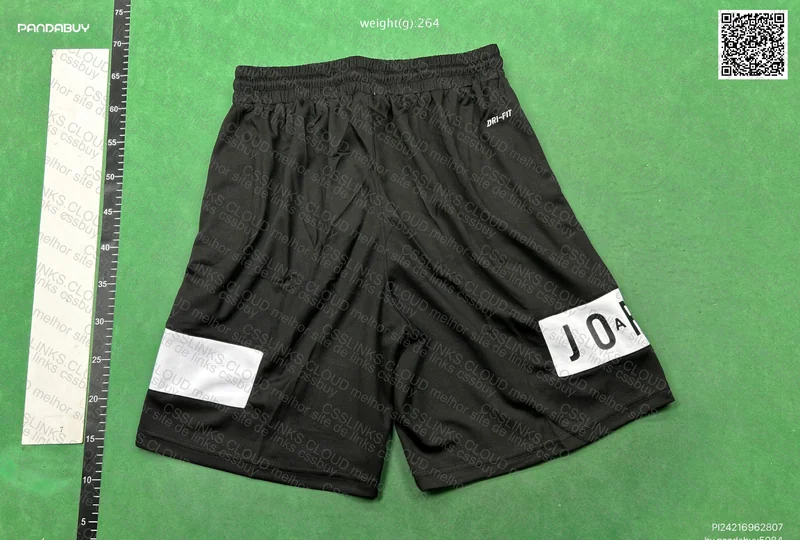 Short Jordan 3