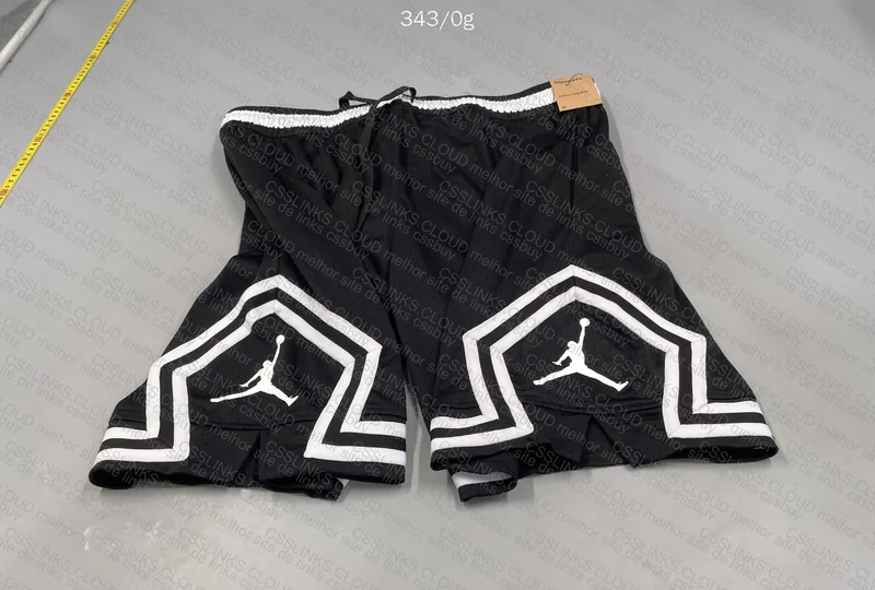 Short Jordan 2
