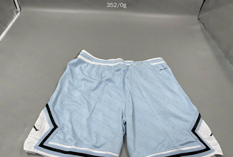 Short Jordan 3