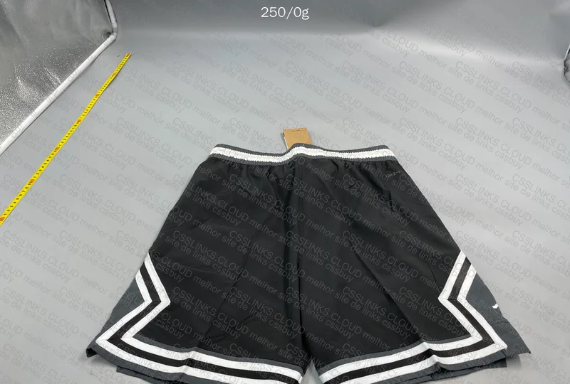 Short jordan 2