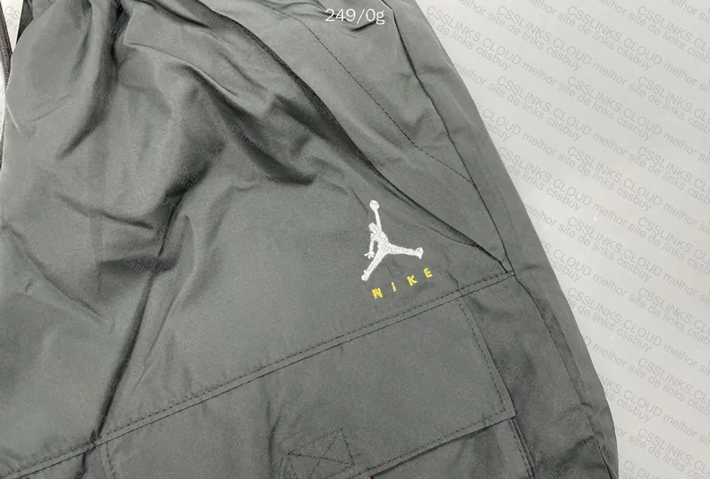 Short Jordan 3