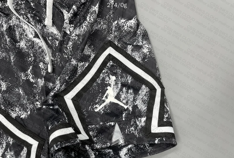 short jordan 4