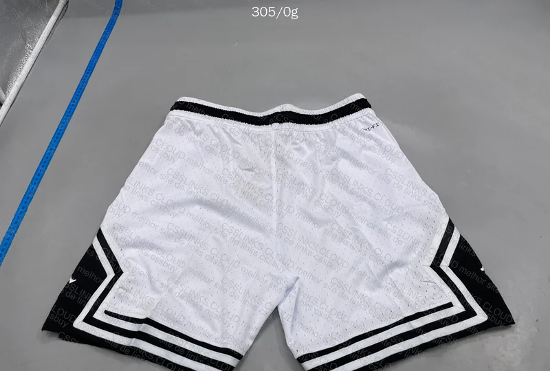 short jordan 4