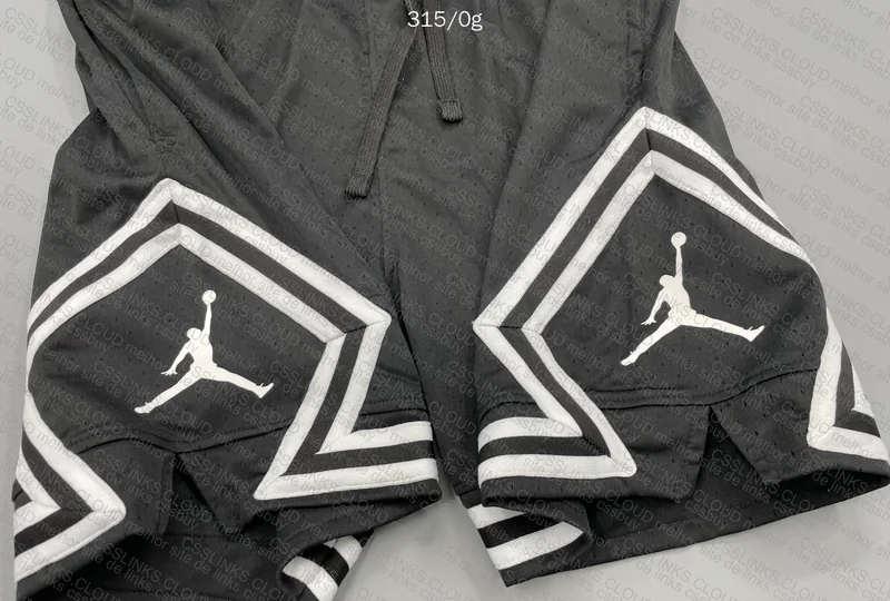 Short Jordan 3