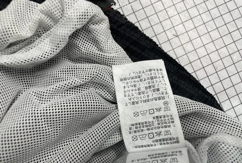 Short Jordan 2