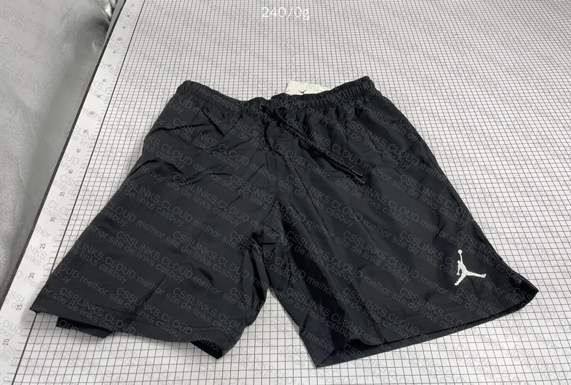Short Jordan 3