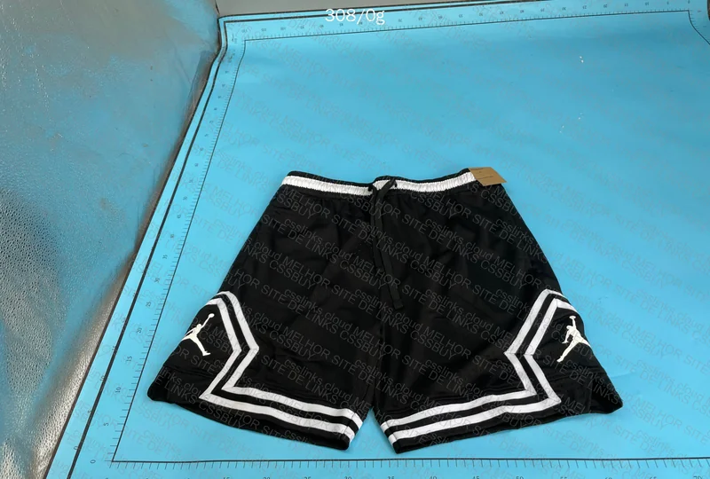 Short Jordan 2