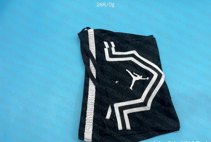 Short Jordan 2