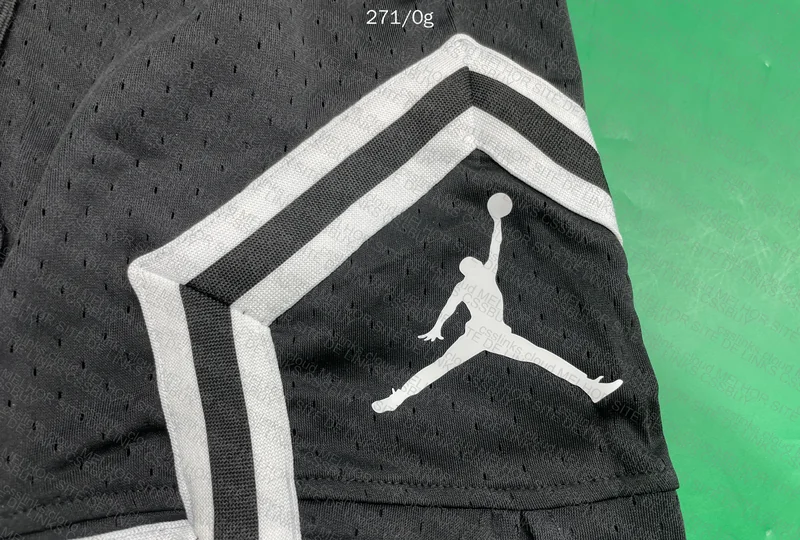 Short Jordan 3