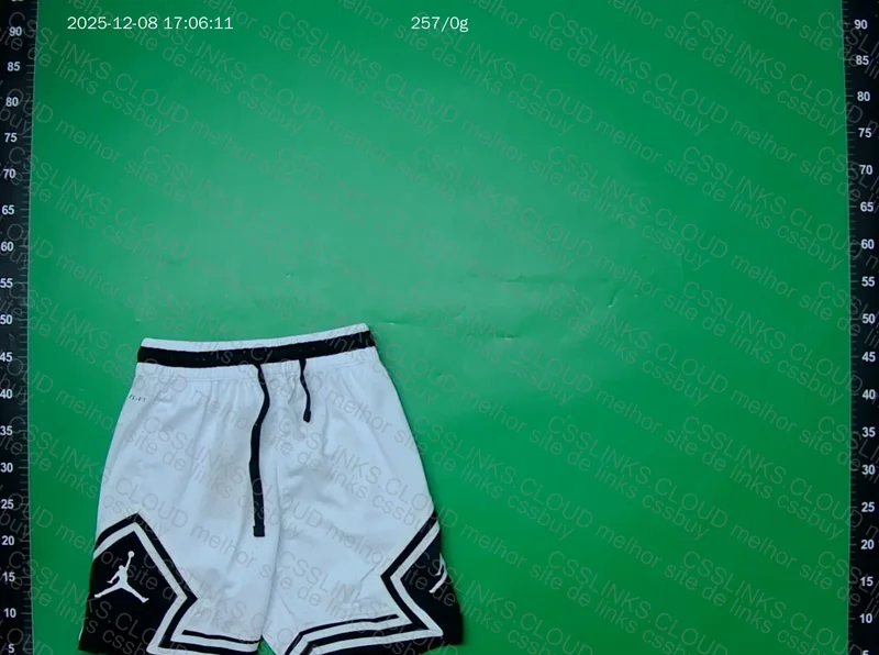 Short jordan 4