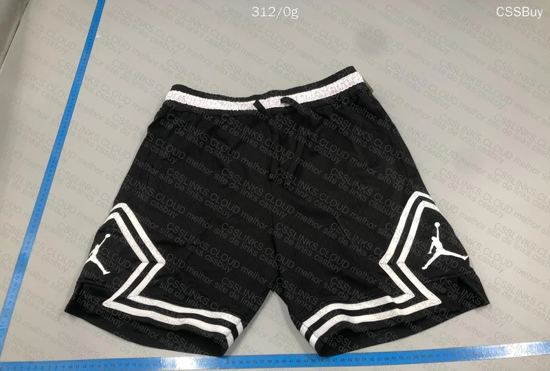 Short Jordan (Com furinho)