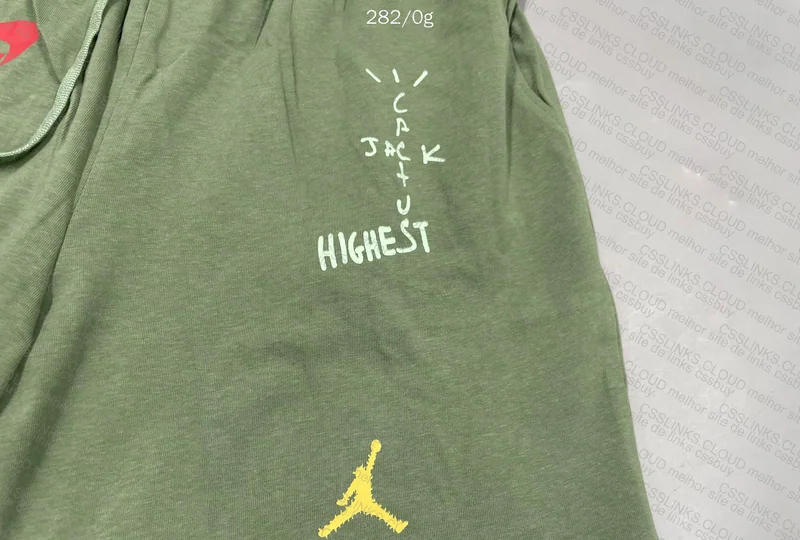 Short Jordan x Travis Scott 4