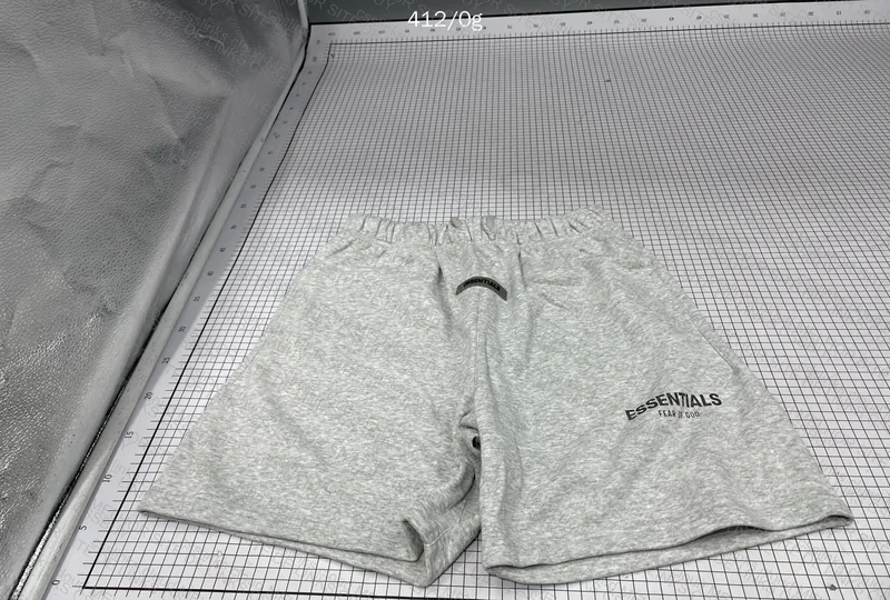 Essentials Sweatshorts 4
