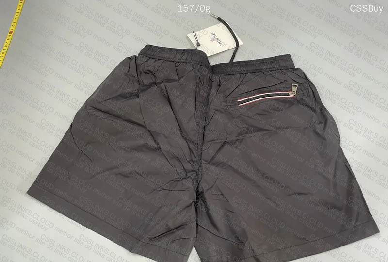 Short Moncler 4