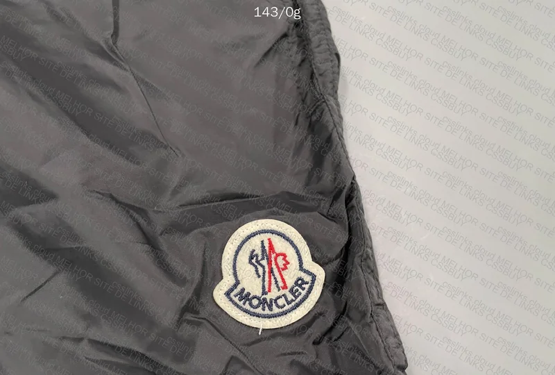 Short Moncler 2