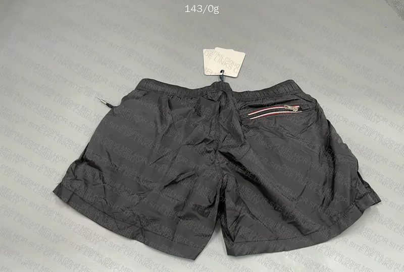 Short Moncler 4
