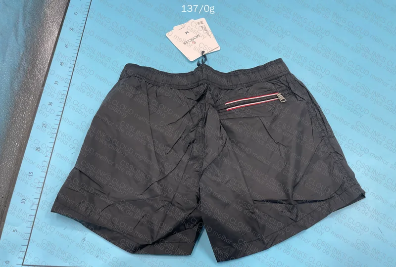 Short Moncler 2