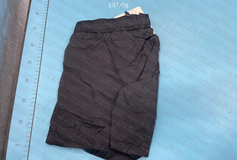 Short Moncler 3