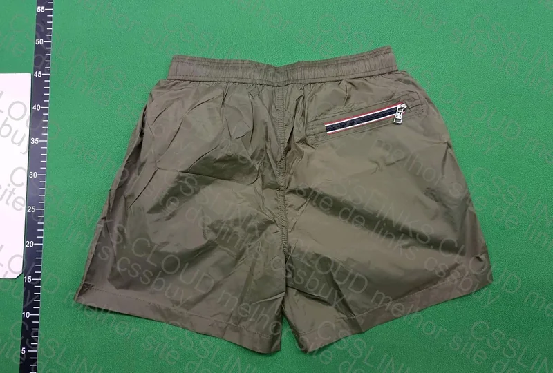 Short Moncler 3