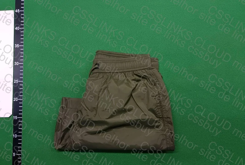 Short Moncler 4