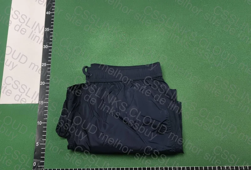 short moncler 4