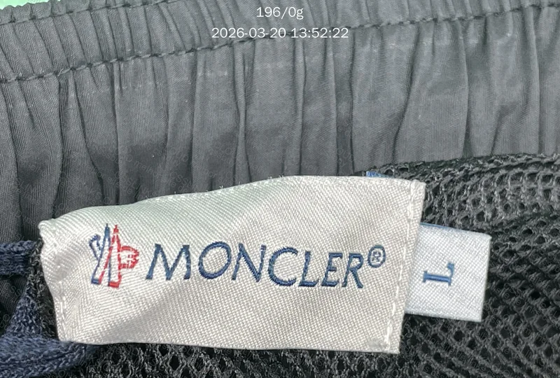 Short Moncler 4