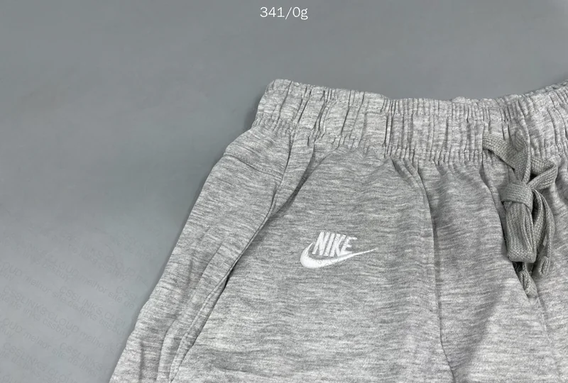Basic Nike Shorts 4