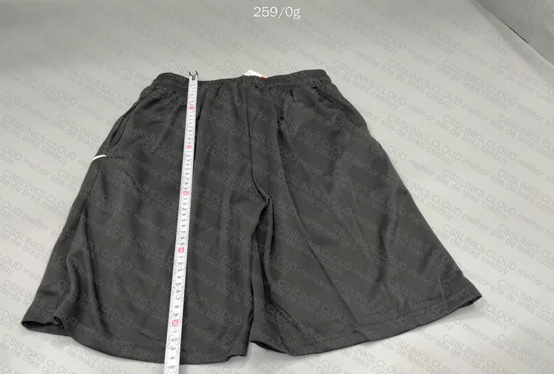 Basic Nike Shorts 4