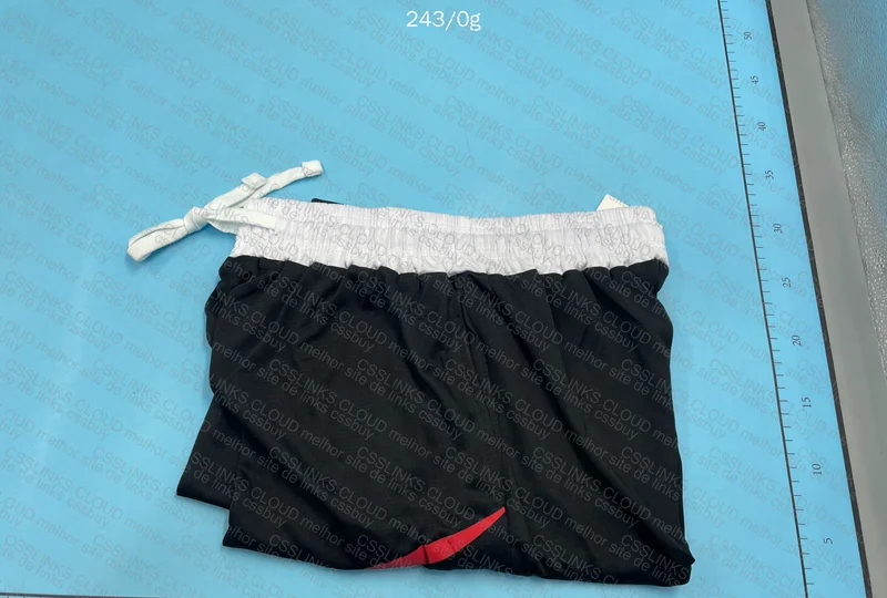 Short Nike Swoosh 6