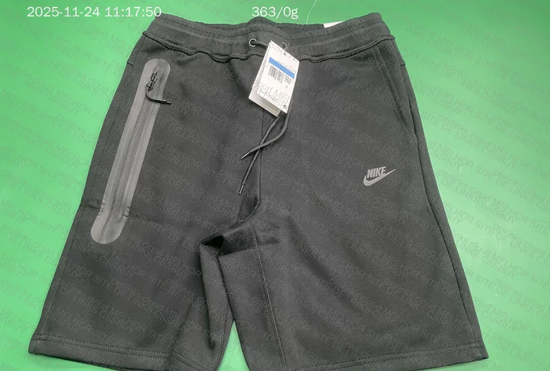 Short Nike Tech 3