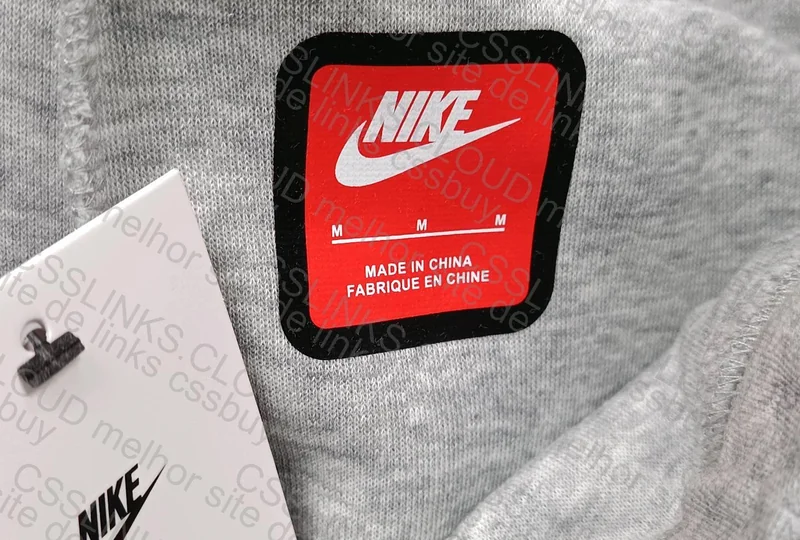 Short Nike Tech 4