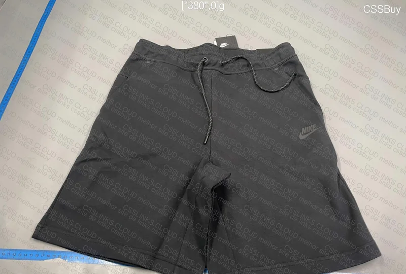 Short Nike Tech Fleece