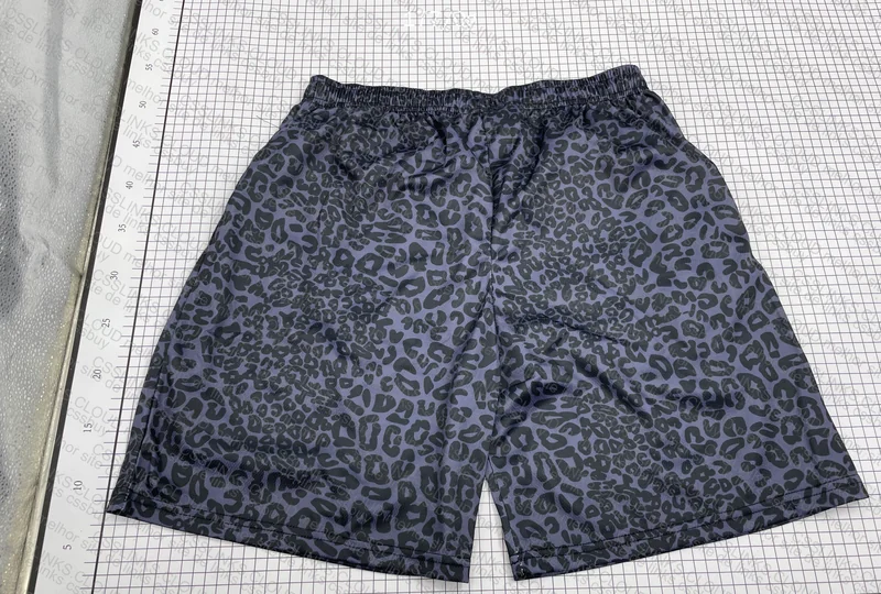 Short Oncinha Negra