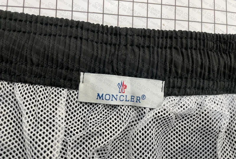 SHORT PLAYBA MONCLER 3