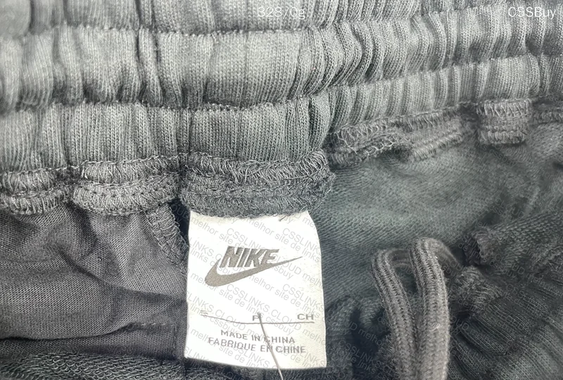 short reliquia nike