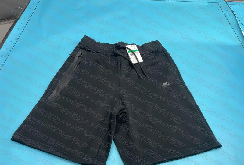 Short tech fleece