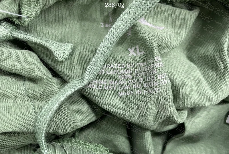 Short Travis 2