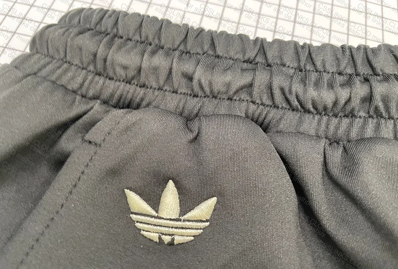 Shorts Adidas Adicolor Neuclassics