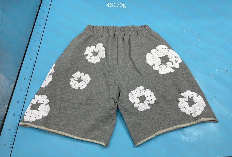 SHORTS DENIM TEARS 4