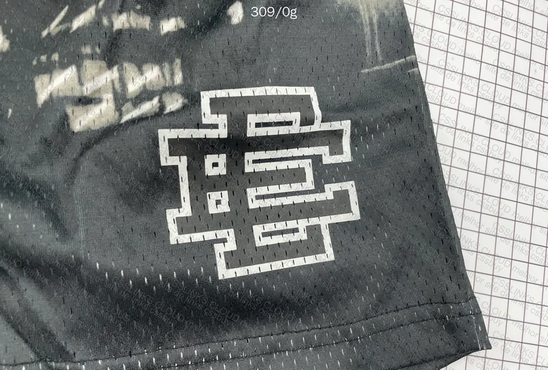 Shorts EE Black skyline 5