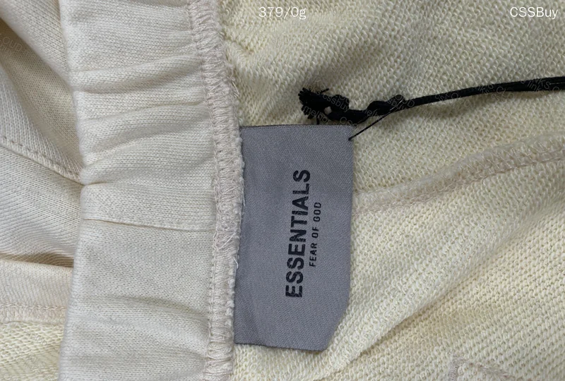 Shorts EE e Essentials 6