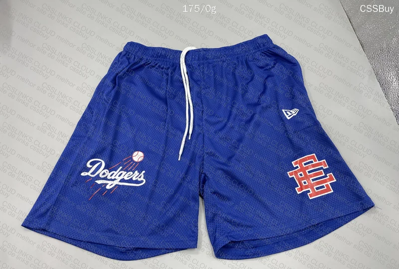 Shorts EE furadinhos 5