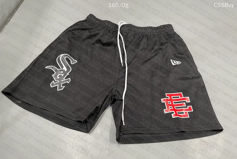 Shorts EE x New era 3