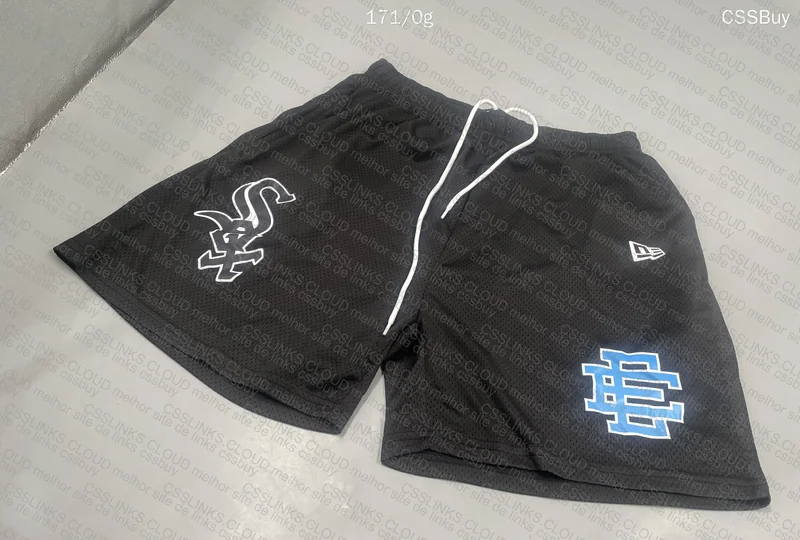 Shorts EE x New Era 3