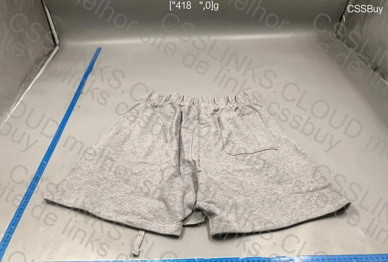 Shorts Essentials 12