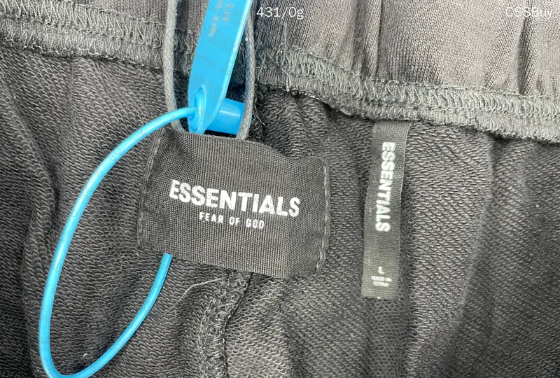 SHORTS ESSENTIALS 4