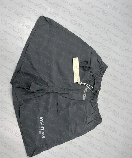 Shorts ESSENTIALS.