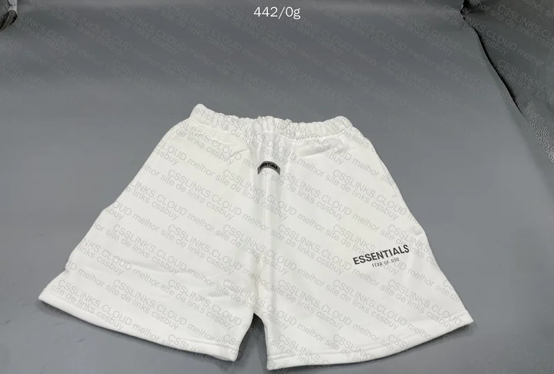 Shorts essentials 3