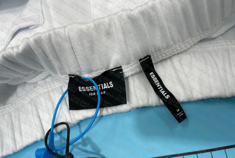 Shorts essentials 2